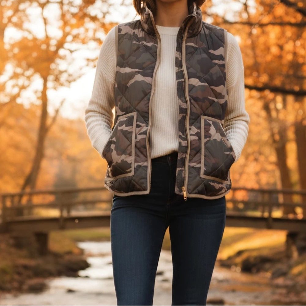 J. Crew Camo Quilted Puffer Vest Women's Down Fill Stand Collar